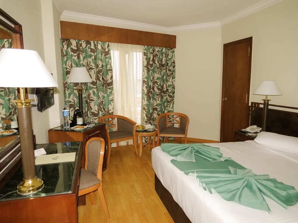 Resta Port Said Hotel Exteriör bild